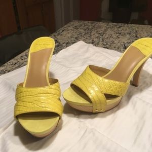Nine West yellow wooden platform mules. 7 1/2 M